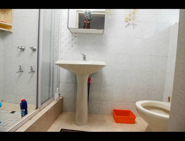 3 BEDROOM HOUSE FOR SALE IN ARENA PARK